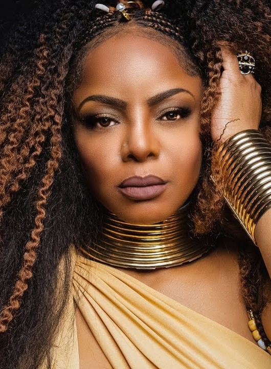 LeelaJames_cropped